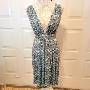 Nieves Lavi 100% silk low v printed dress